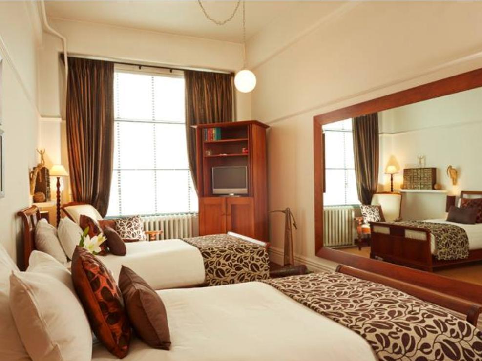 D'urville Hotel