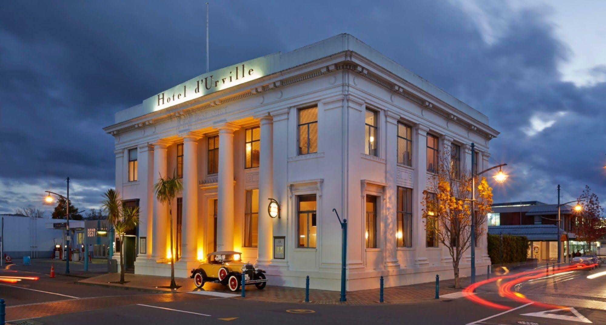 D'urville Hotel 4*